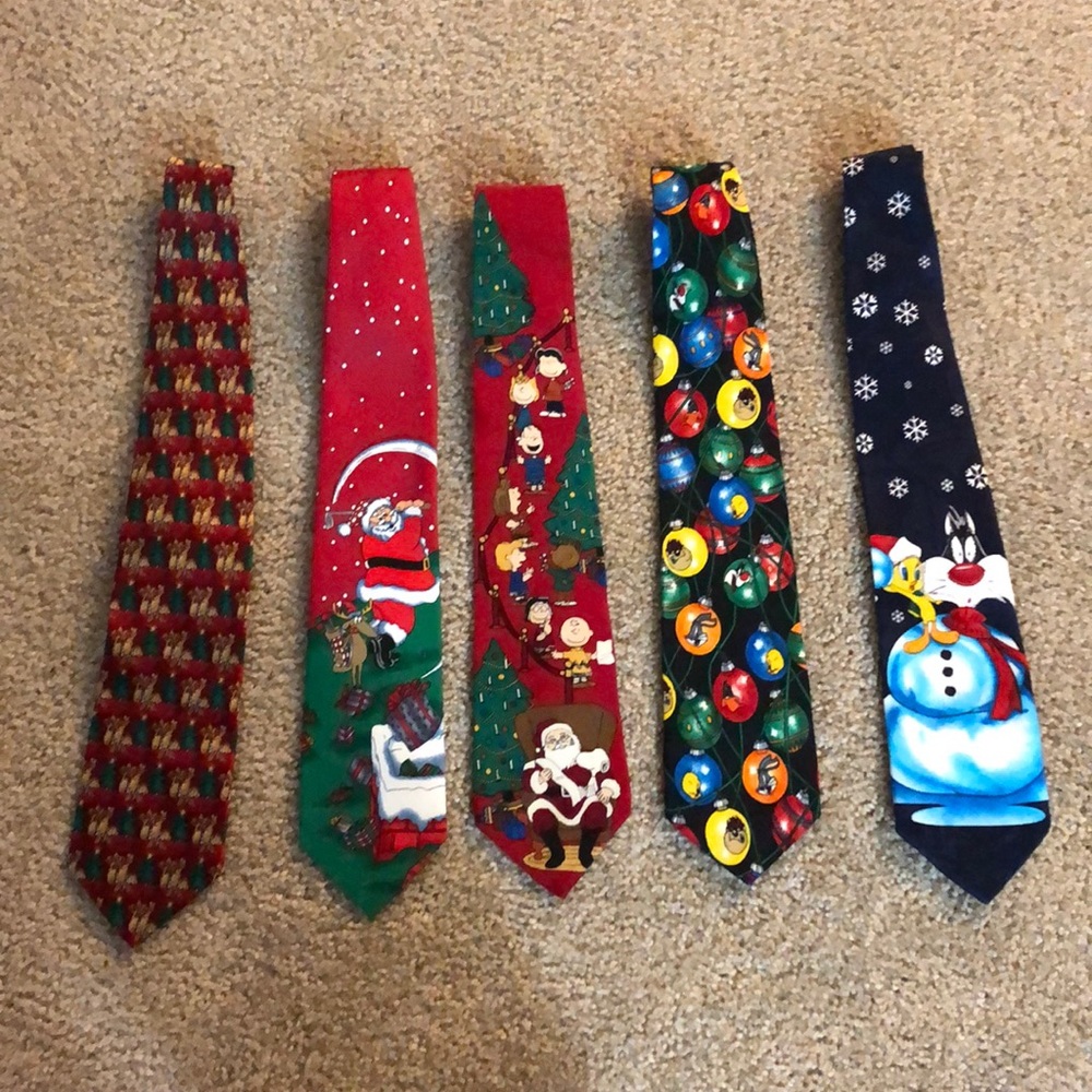 Looney Tunes Charlie Brown Holiday Tie Mixed Lot